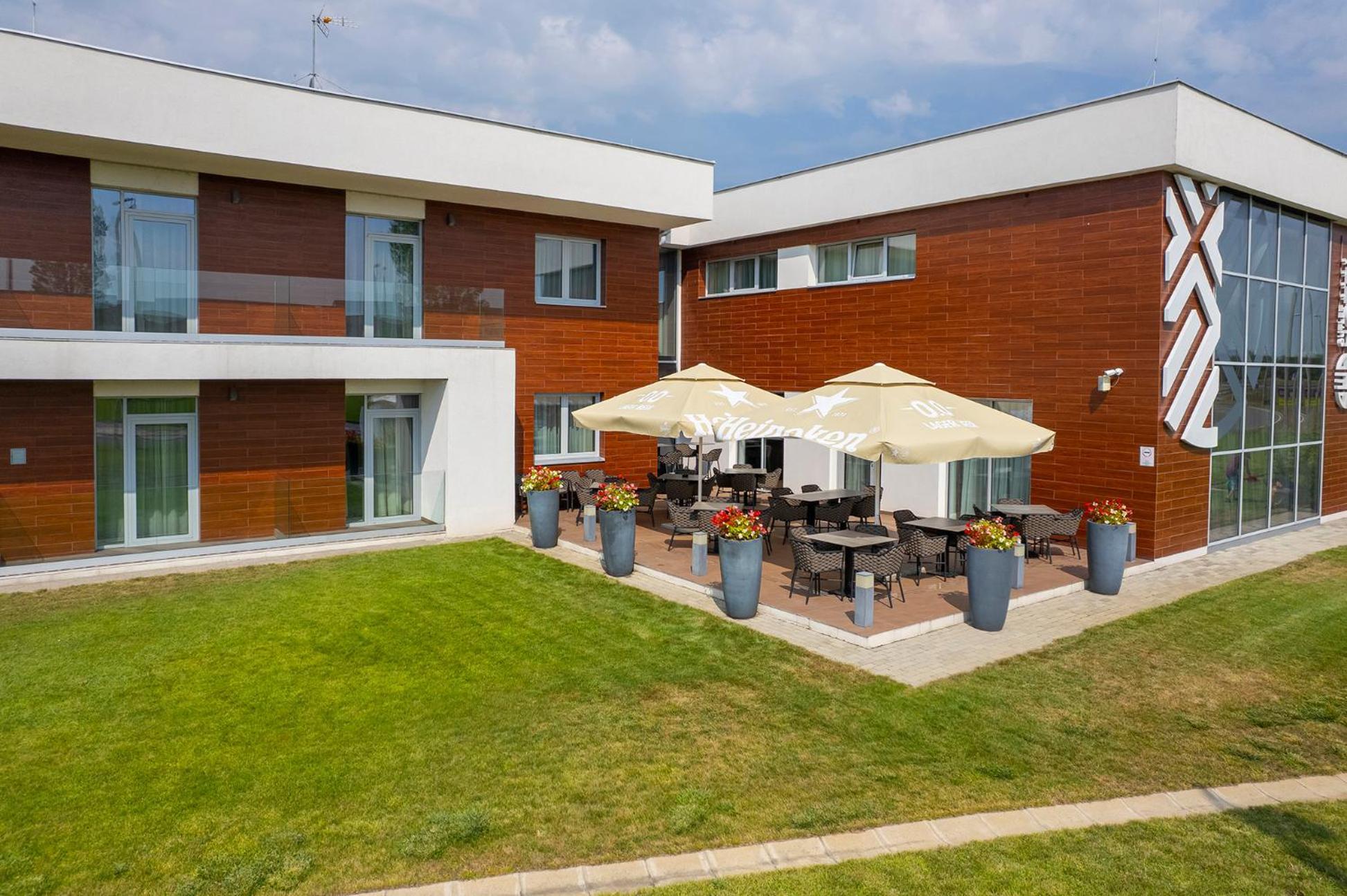 Outlet Hotel Polgár Extérieur photo