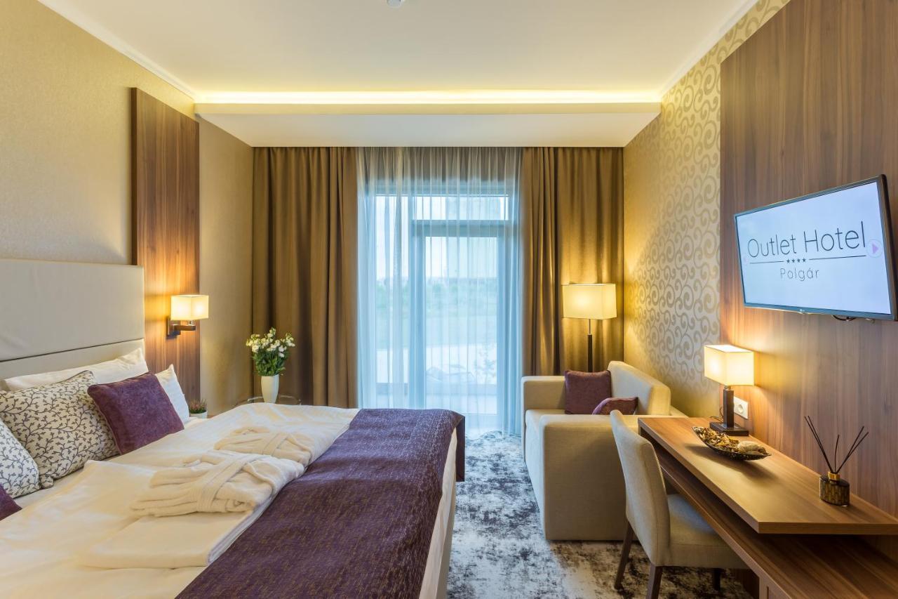 Outlet Hotel Polgár Extérieur photo